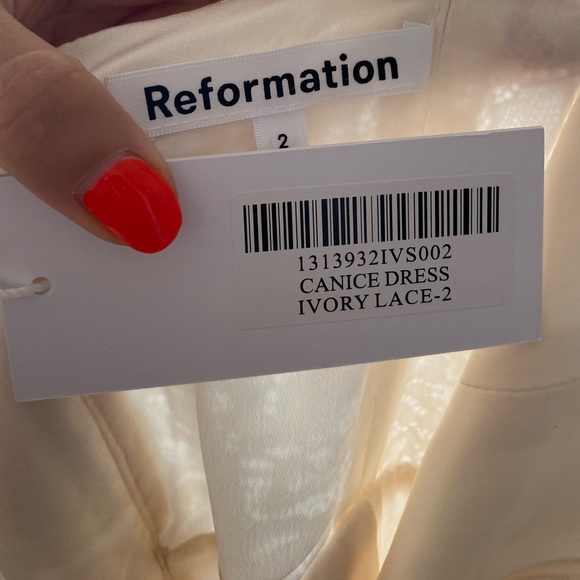 Reformation Candice dress. Size 2 - Picture 2 of 6